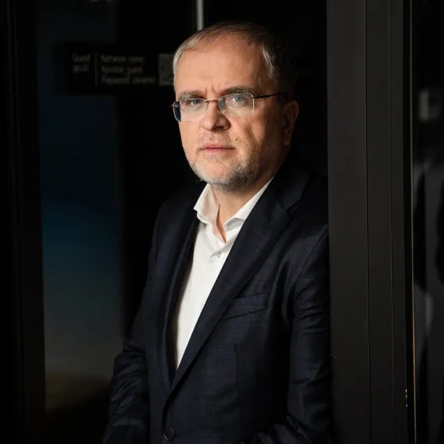 Олександр Комаров